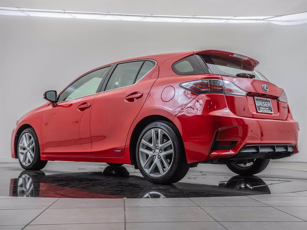 Lexus ct200h 2016